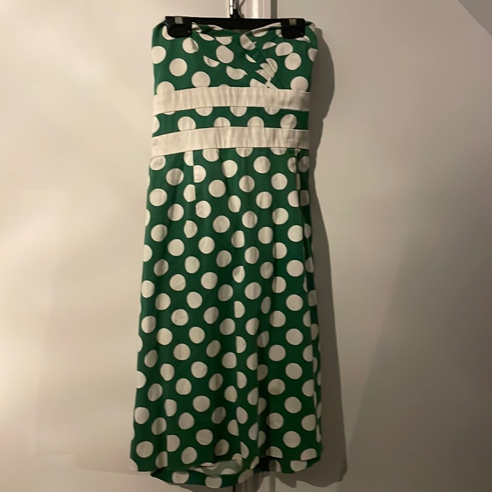 Super cute polka dot green & white strapless dress size 10